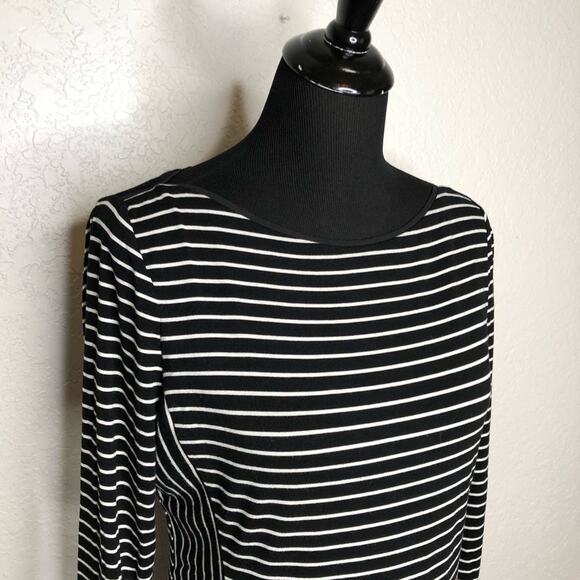 WHBM black white contrasting striped knit top size Medium - Picture 2 of 14